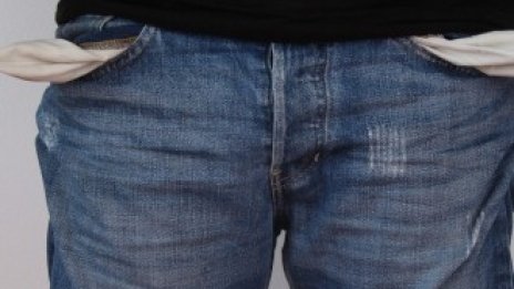 Близо една трета от българите живеят в риск от бедност и социално изключване