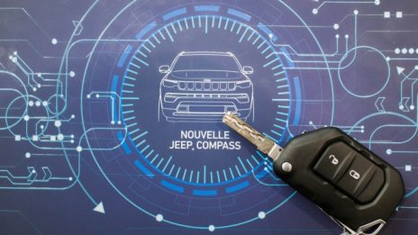 Stellantis прогнозира двуцифрен ръст на оперативната печалба след силна 2021 г.