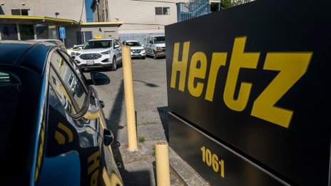 Ценовият спад при употребяваните коли не успя да помрачи отчета на Hertz 