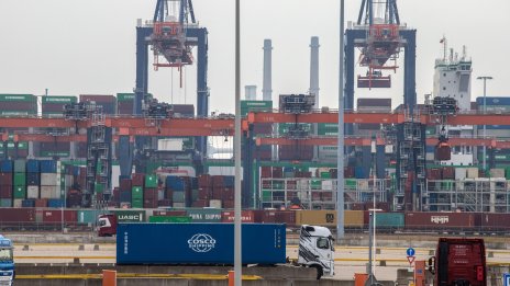 Еврозоната и ЕС остават с търговски излишък през септември