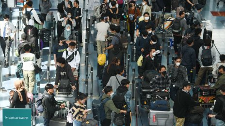 Хората в света летят отново и самолетите потребяват гориво като през 2019 г.