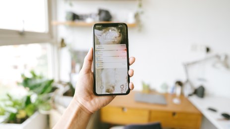 Експерт: Младите задлъжняват с кредити за iPhone