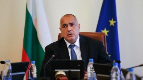 Премиерът предложи „скъпа зона“ за коли в центъра на София