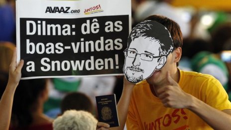 Едуард Сноудън: Не съжалявам за разкритията