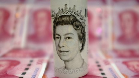 Великобритания отбеляза първи бюджетен излишък за юли от 15 години