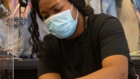 Заявленията за помощи при безработица в САЩ изненадващо намаляват