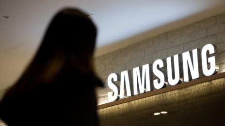 Работници на Samsung заплашват със стачка