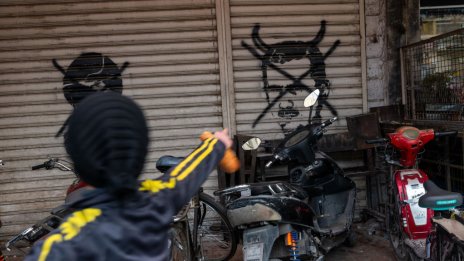 Новата власт в Сирия приклещи бизнес магнатите на Асад