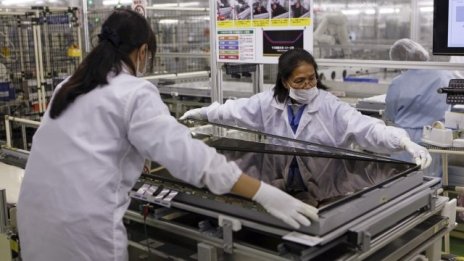 Индустриалното производство в Япония се свива за пръв път от шест месеца