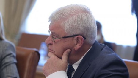 Ананиев: При над 200 новозаразени на ден ще се връщат противоепидемични мерки