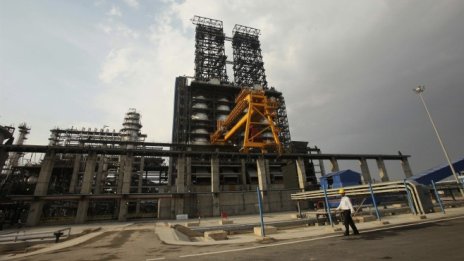 Цените на петрола стигнаха най-високите си нива за 2019 г.*
