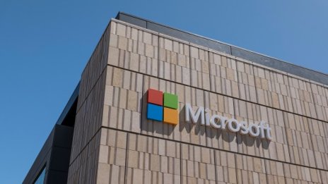 Microsoft нае бившия директор по облачните услуги на Amazon