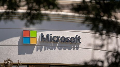 Microsoft предупреди хиляди клиенти за потенциално хакнати бази данни