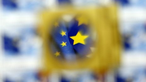 Икономиката на ЕС и еврозоната леко забавя ръста си през третото тримесечие