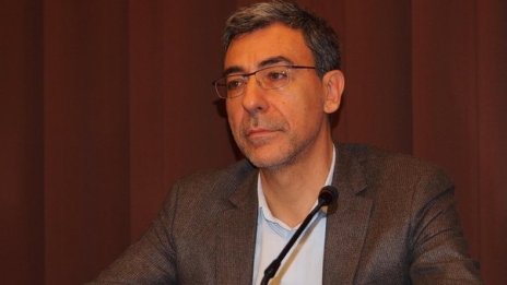 Проф. Д. Вълчев: Дебатът не е за нова Конституция, а за мандата на ГЕРБ