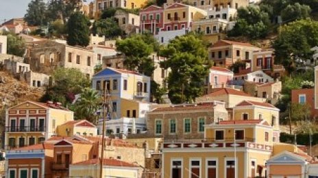 Китайските инвеститори в имоти доминират при издадените "златни визи" в Гърция