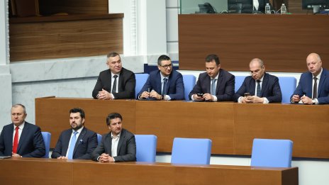 Гласуването на третия вот на недоверие към кабинета "Желязков" ще бъде в петък