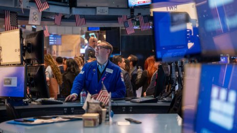 Wall Street стартира на зелено в опит да преодолее спадовете от миналата сесия*