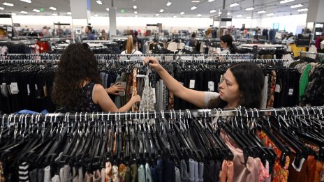 Потребителските нагласи в САЩ се влошават до осеммесечно дъно