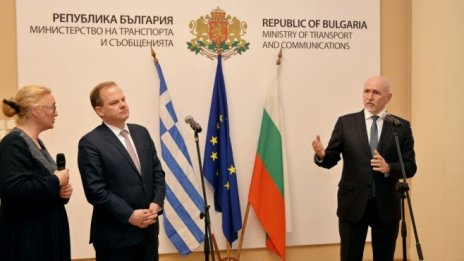 България иска да участва в концесията на гръцкото пристанище в Александруполис