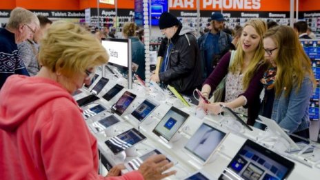 Продажбите на таблети се свиват през първото тримесечие