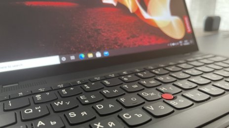 Малката черна пантера на Lenovo