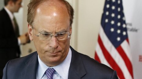 Лари Финк: Отрицателните лихви може да подкопаят икономическия растеж