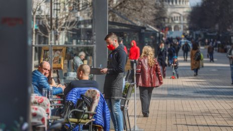 Заетостта в България през 2023 г. се свива до равнище, нетипично и за годините на пандемията