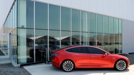 Aвтопилотът на Tesla е спасил човешки живот?