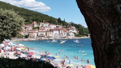 15% ръст на туристите за полугодието отчита министърът на туризма