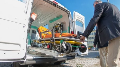 Системата за свързаност между спешна помощ и болниците ще работи от другата седмица