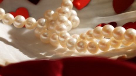 Компании за луксозни стоки натискат Лондон да издава лесно визи за китайци