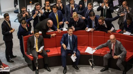 Новите икономически данни помрачиха настроенията на борсите в Европа