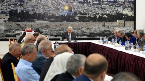 Палестинският президент замразява контактите с Израел  