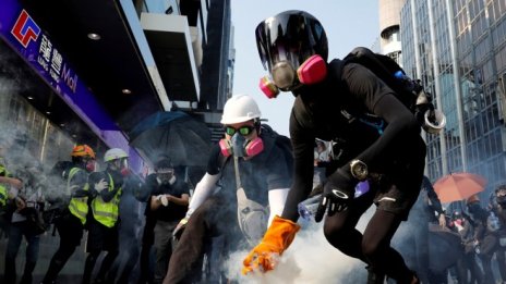 Американските гиганти vs. Пекин