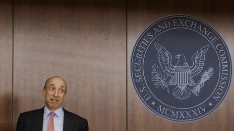 След дълга борба американски регулатор одобри 11 спот биткойн борсово търгувани фонда