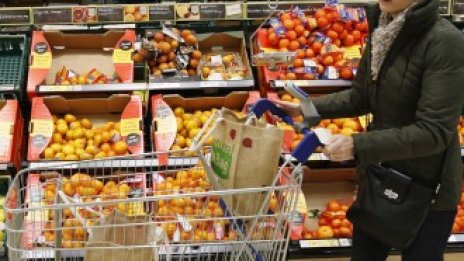 Потребителското доверие във Великобритания продължава да се подобрява