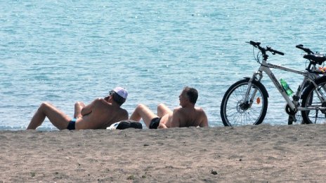 Близо 1000 полицаи ще бъдат командировани по морето