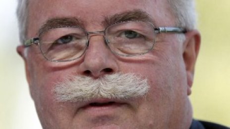 Директорът на Total загина при самолетна катастрофа