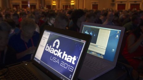 Защо Facebook плаща на хакери