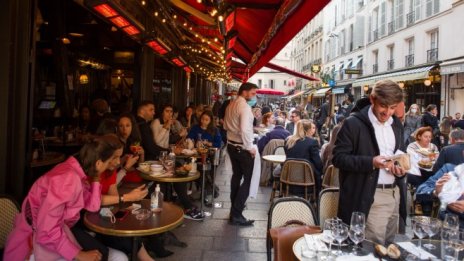 Икономическата активност в еврозоната достигна 15-годишен връх