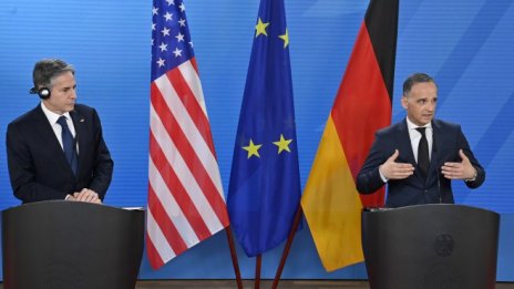 САЩ и Германия изграждат "единен фронт" срещу "провокации" на Русия в Украйна