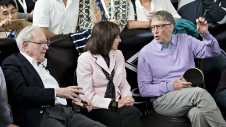 Бъфет се оттегля от попечителския си пост във фондацията на Бил и Мелинда Гейтс