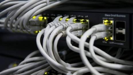 Вирус атакува вътрешната мрежа на испанското министерство на отбраната