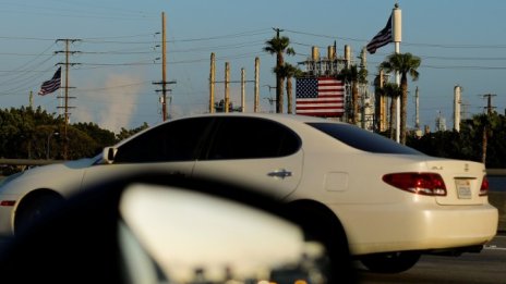 Спад с 2,1% се чака в продажбите на автомобили в САЩ през март