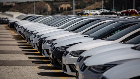 ЕС рискува да предизвика търговска война с Китай заради електромобилите