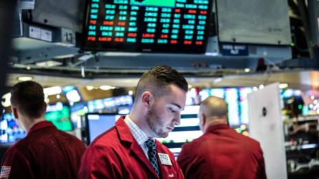 Dow изтрива 260 пункта след последното решение на ЕЦБ*