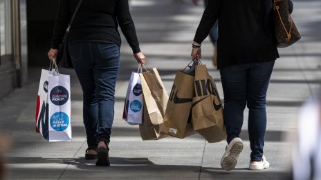 Потребителските настроения в САЩ отчитат спад с покачването на инфлационните очаквания
