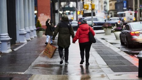 Студеното време охлади и продажбите на дребно в САЩ през февруари