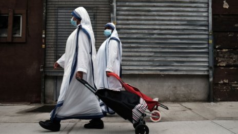 НПО-то на Майка Тереза получи забрана за чуждестранни дарения